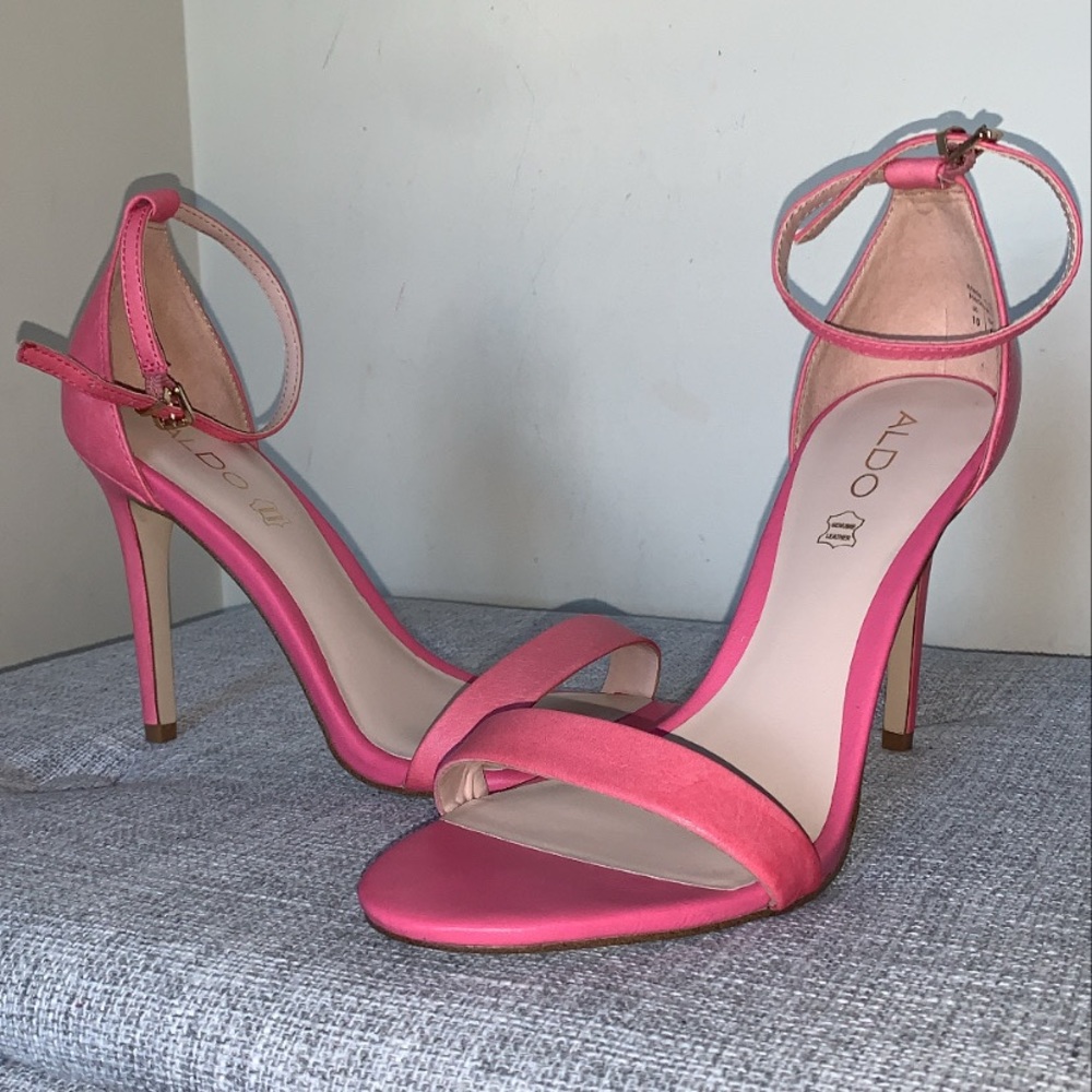 Pretty in Pink Strappy Heel🎀
